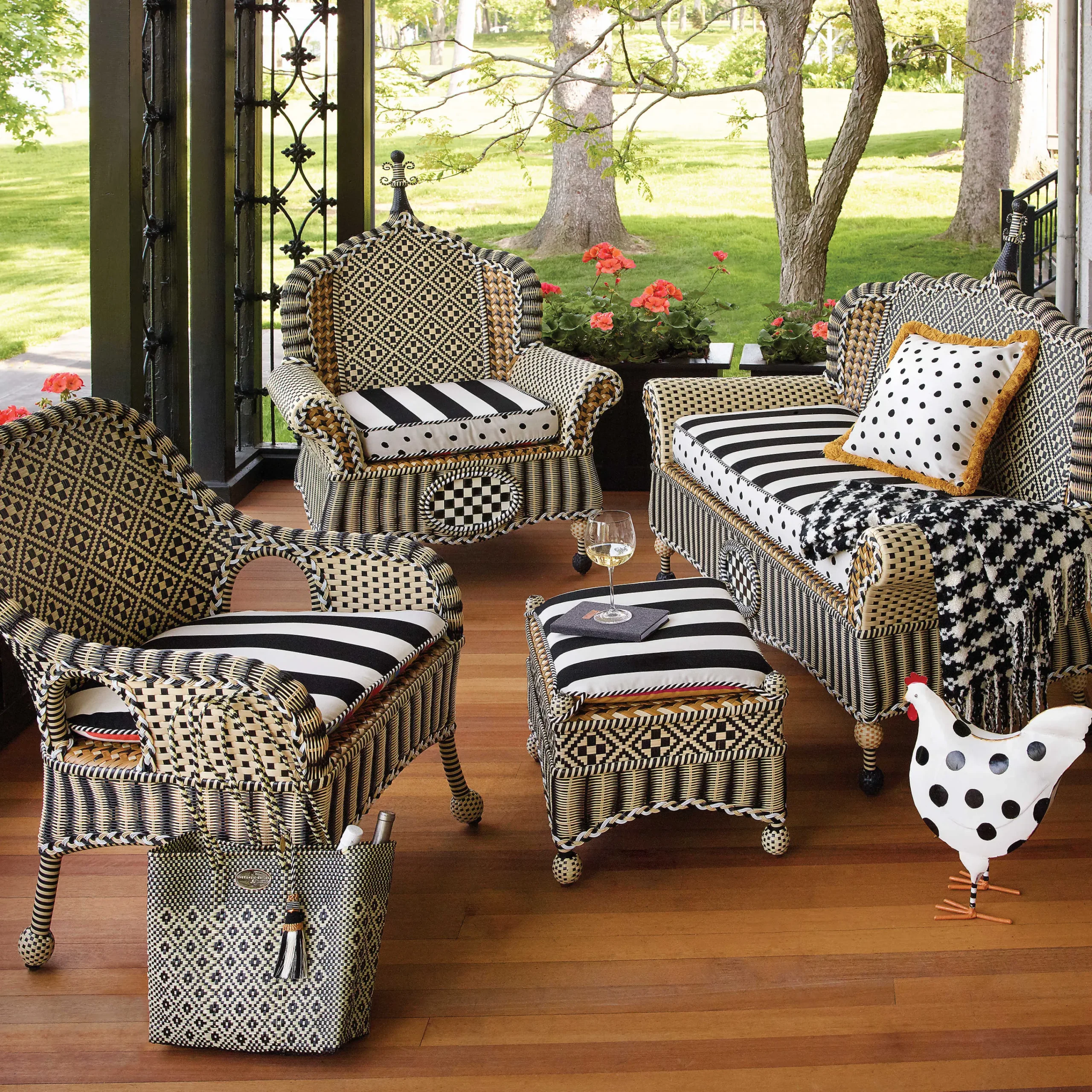 Houndstooth Throw - Black & Ivory|MacKenzie-Childs Hot
